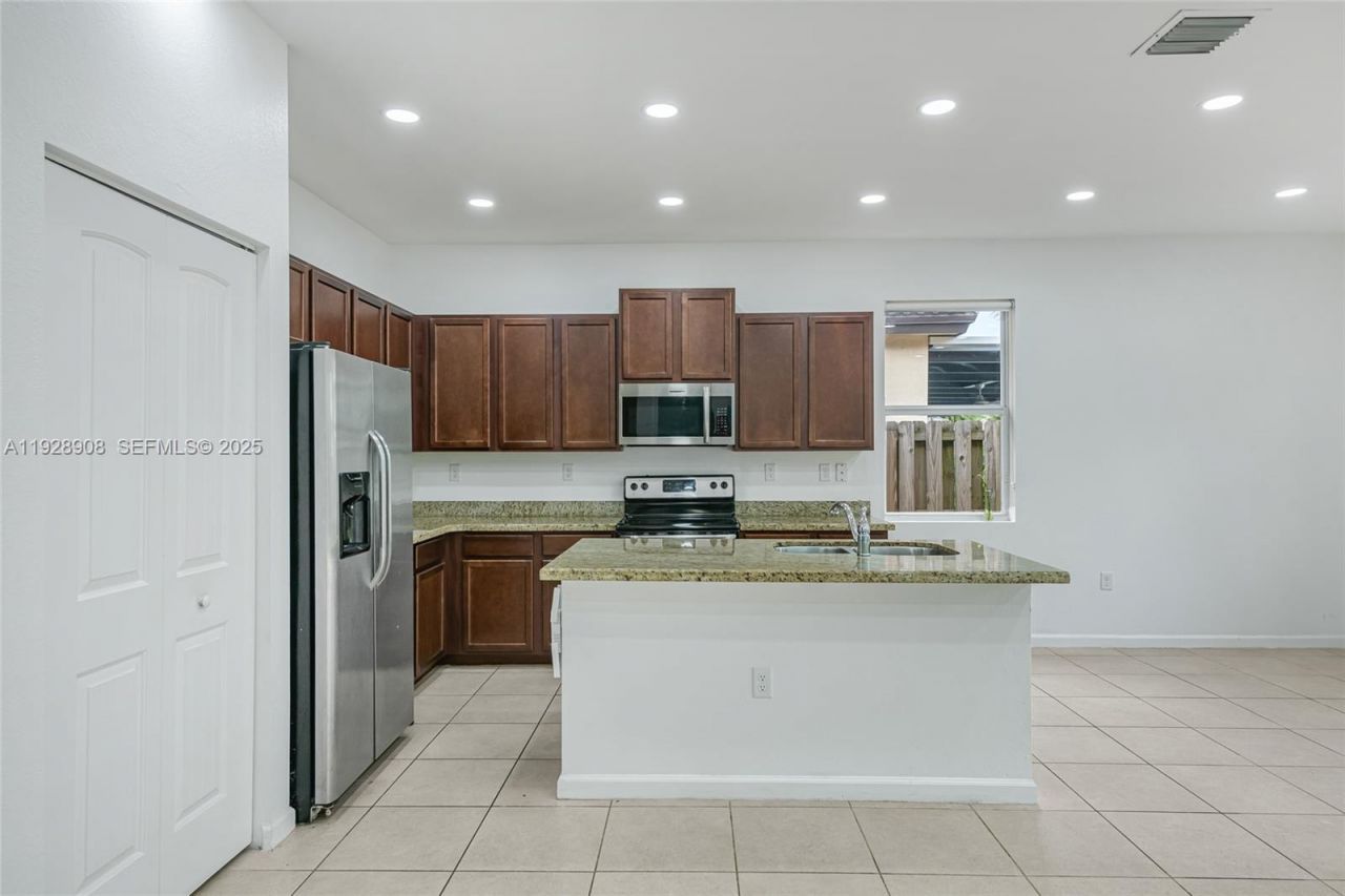 11863 SW 253rd Ter, Homestead, FL 33032 Photo