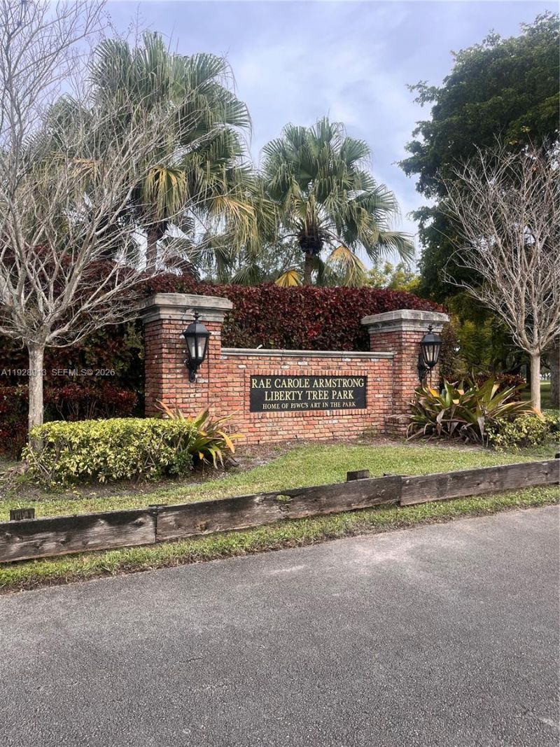 403 NW 68th Ave, Unit 206, Plantation, FL 33317 Photo