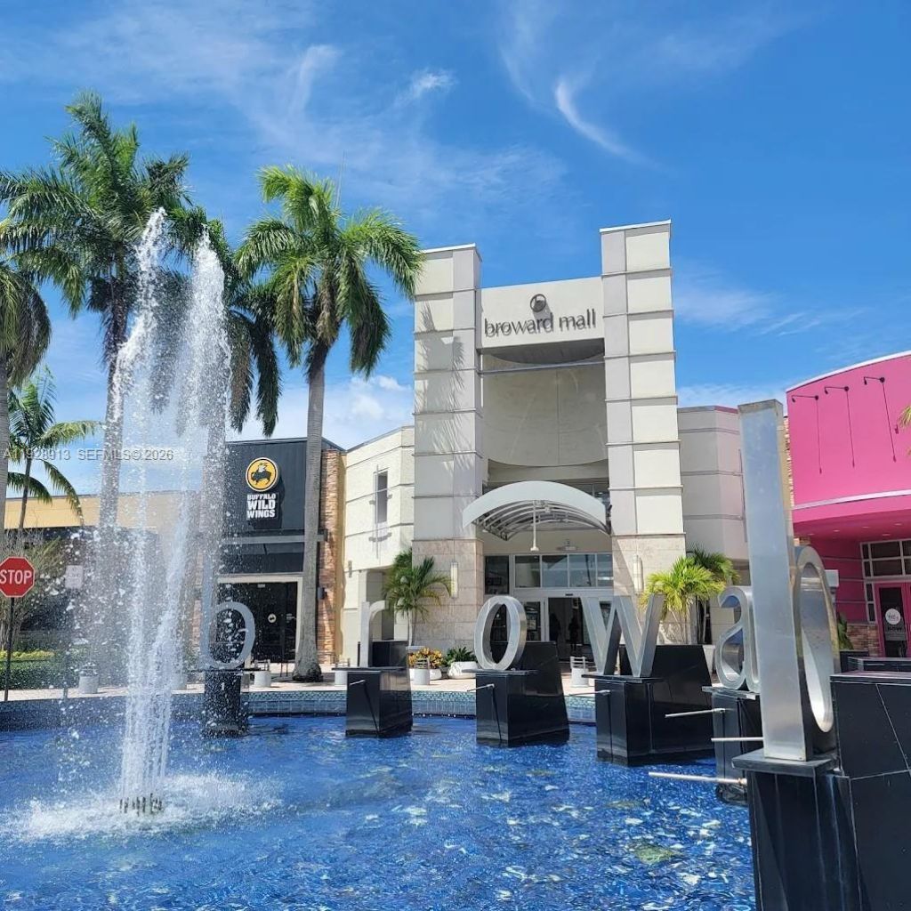 403 NW 68th Ave, Unit 206, Plantation, FL 33317 Photo