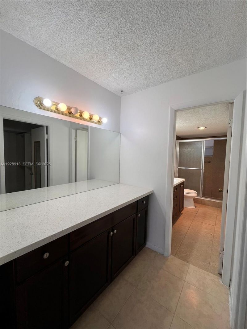 403 NW 68th Ave, Unit 206, Plantation, FL 33317 Photo