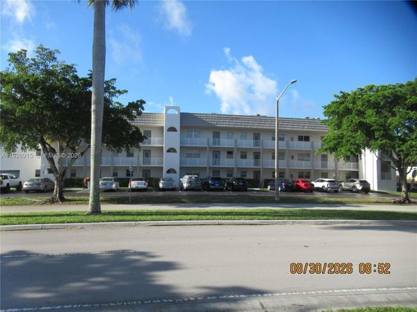 8285 Sunrise Lakes Blvd, Unit 208, Sunrise, FL 33322