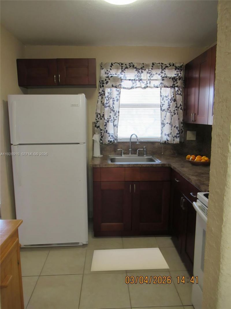 8285 Sunrise Lakes Blvd, Unit 208, Sunrise, FL 33322 Photo