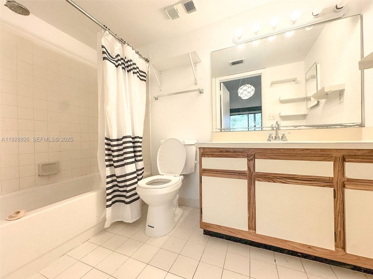 2550 SW 18th Ter, Unit 2305, Fort Lauderdale, FL 33315 Photo