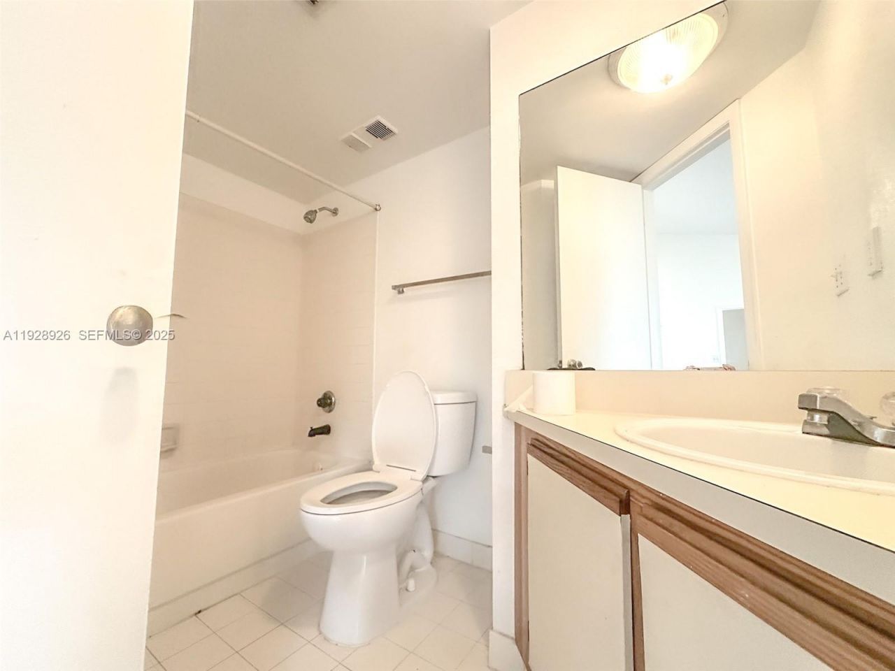 2550 SW 18th Ter, Unit 2305, Fort Lauderdale, FL 33315 Photo