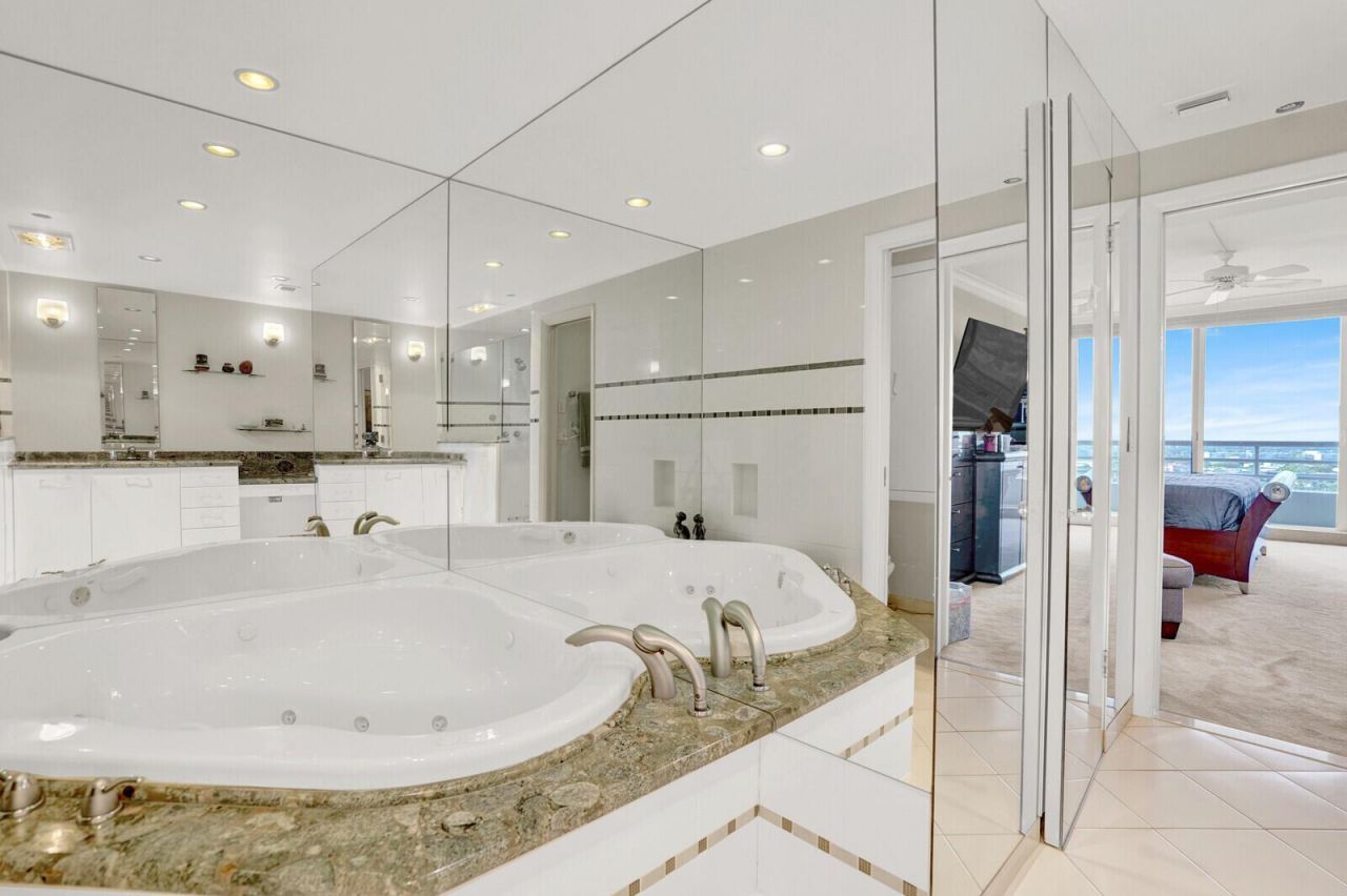 4201 N Ocean Boulevard, Unit Ph1806, Boca Raton, FL 33431 Photo