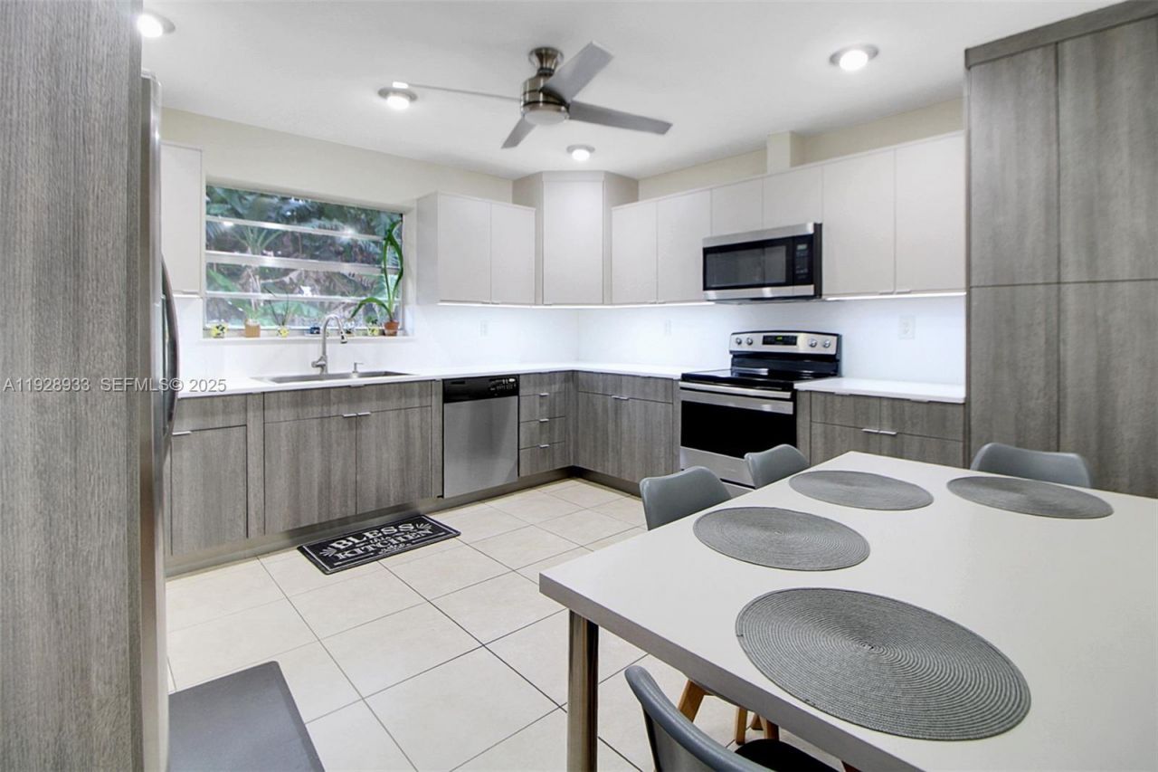 50 SW 130th Ave, Miami, FL 33184 Photo