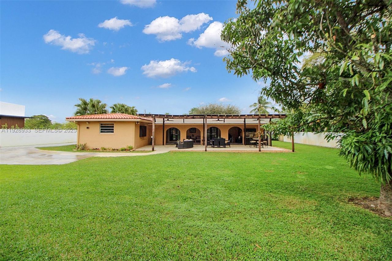 50 SW 130th Ave, Miami, FL 33184 Photo