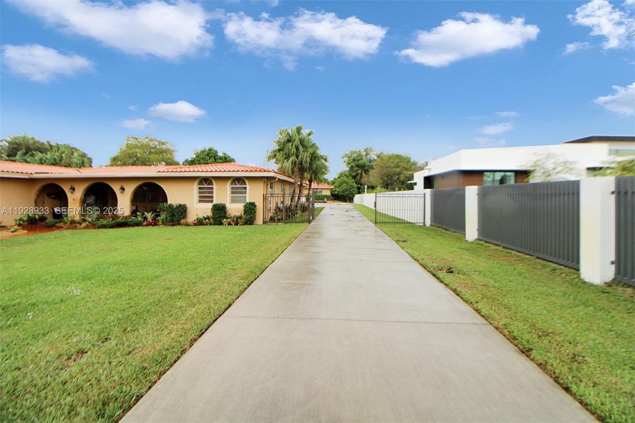 50 SW 130th Ave, Miami, FL 33184 Photo