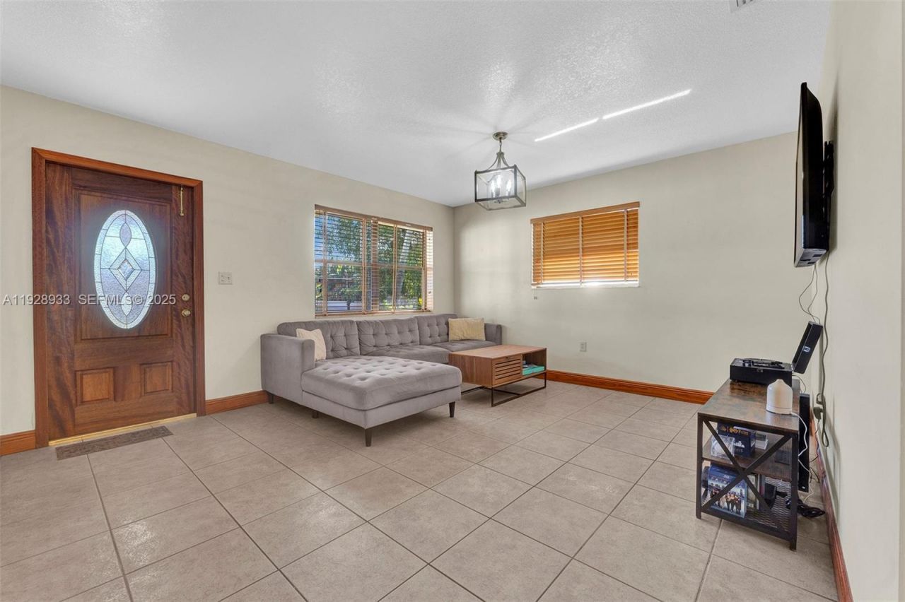 50 SW 130th Ave, Miami, FL 33184 Photo