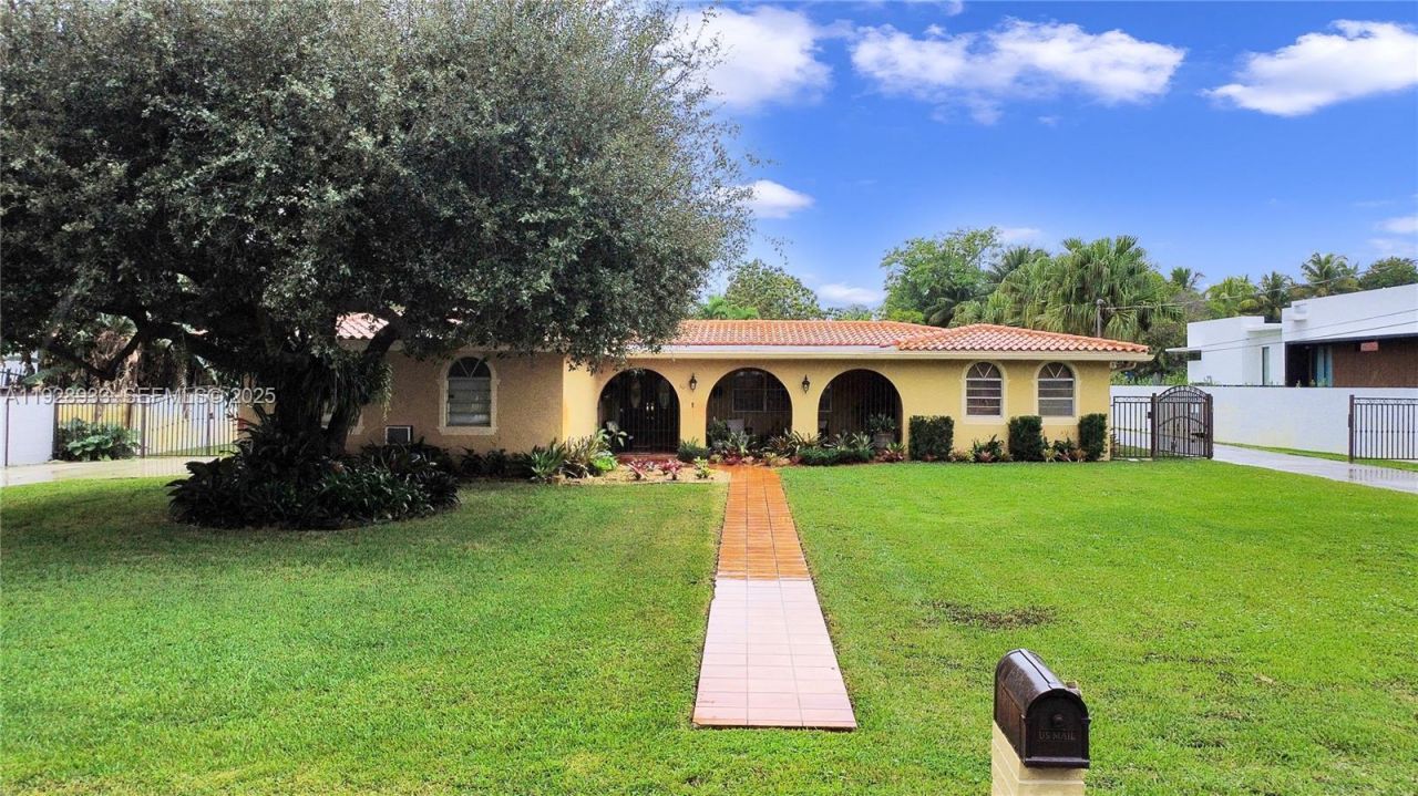 50 SW 130th Ave, Miami, FL 33184 Photo