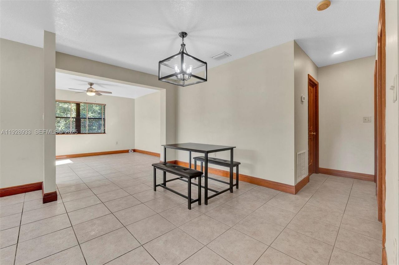 50 SW 130th Ave, Miami, FL 33184 Photo