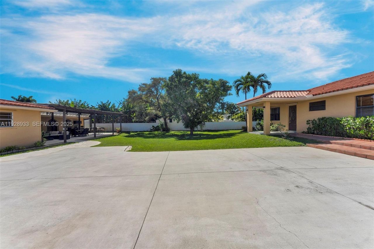 50 SW 130th Ave, Miami, FL 33184 Photo