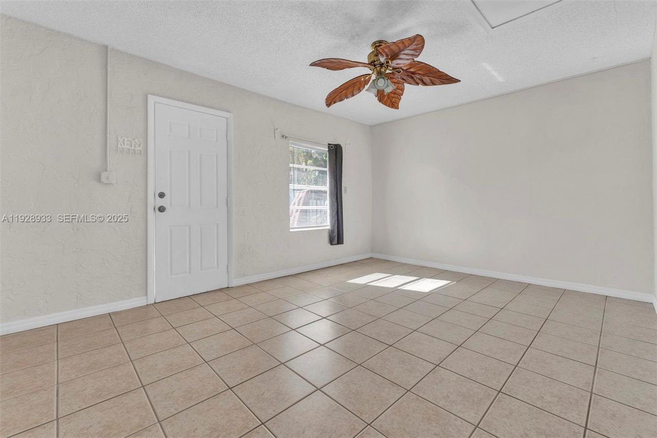 50 SW 130th Ave, Miami, FL 33184 Photo