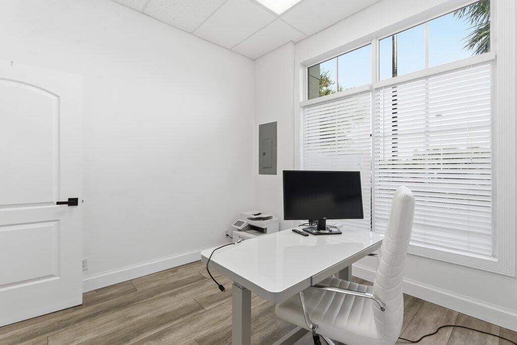 3307 Northlake Boulevard, Unit 107, Palm Beach Gardens, FL 33403 Photo