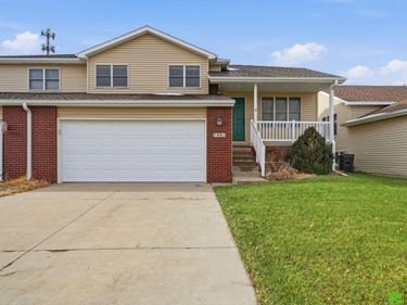 7401 S 28 Street, Lincoln, NE 68516