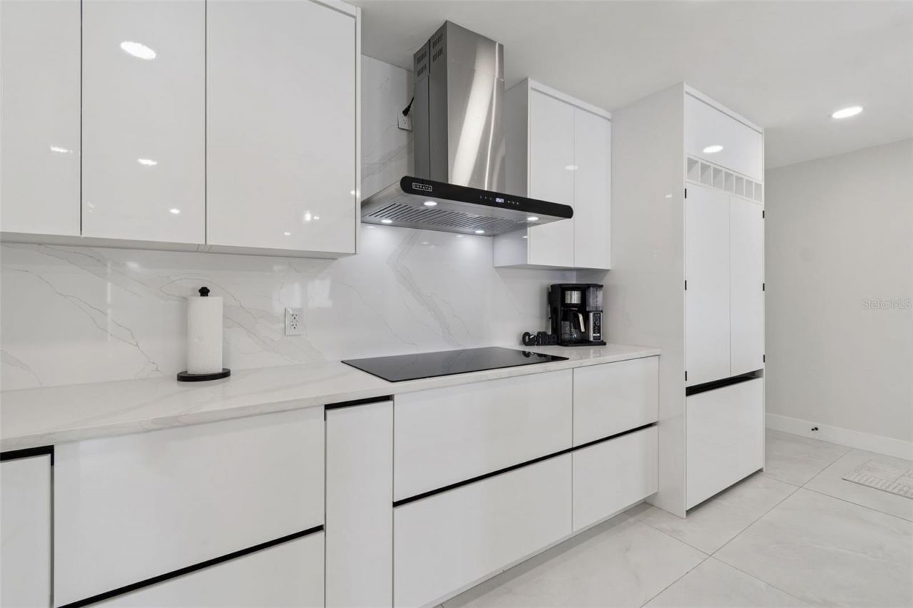 7853 Sundown Drive, Saint Petersburg, FL 33709 Photo