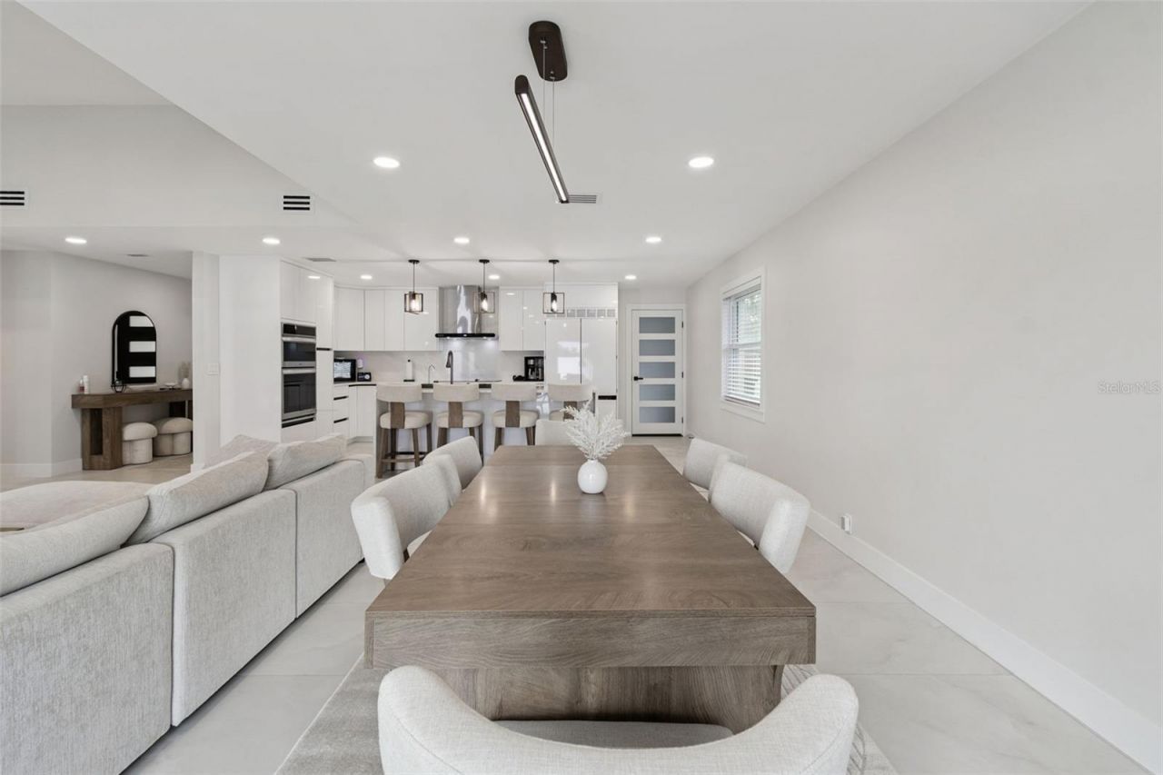 7853 Sundown Drive, Saint Petersburg, FL 33709 Photo