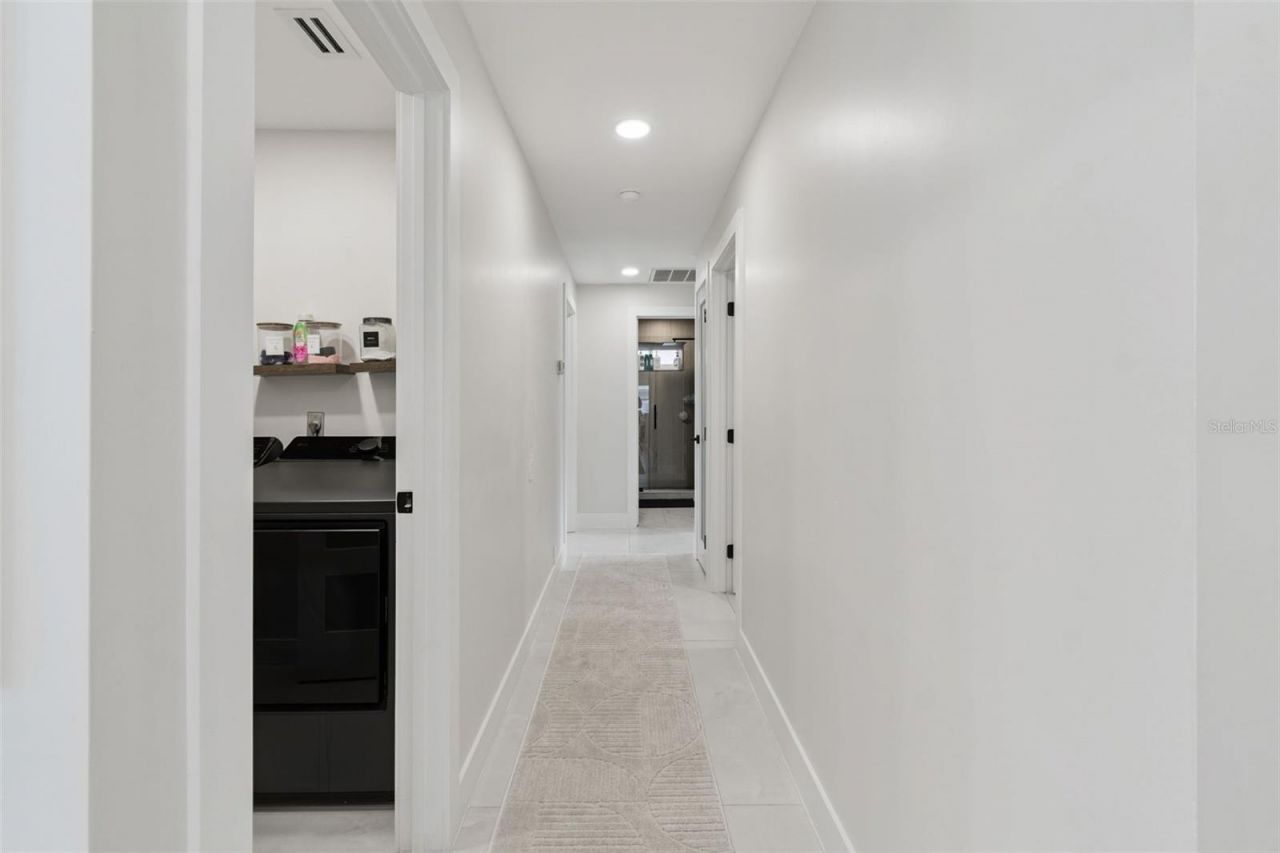 7853 Sundown Drive, Saint Petersburg, FL 33709 Photo