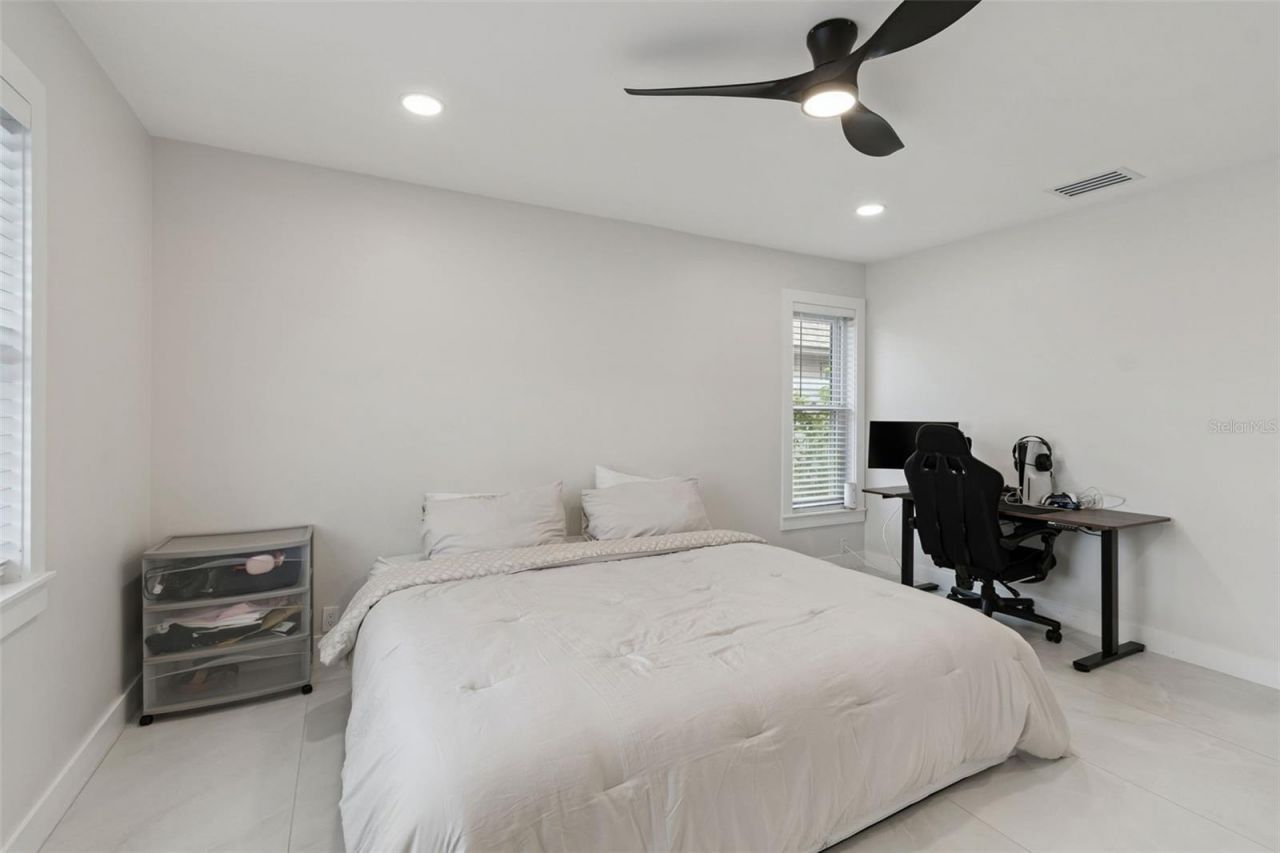 7853 Sundown Drive, Saint Petersburg, FL 33709 Photo