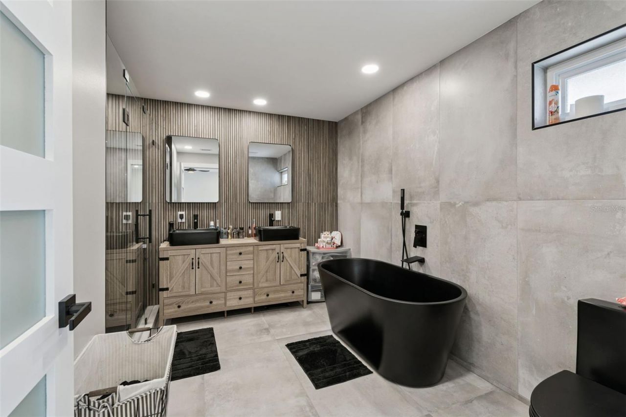 7853 Sundown Drive, Saint Petersburg, FL 33709 Photo