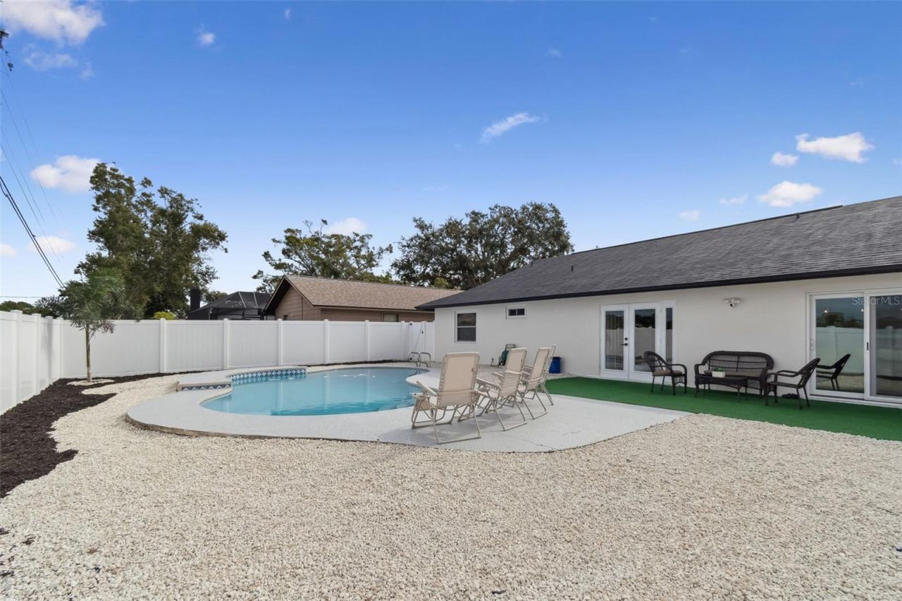 7853 Sundown Drive, Saint Petersburg, FL 33709 Photo