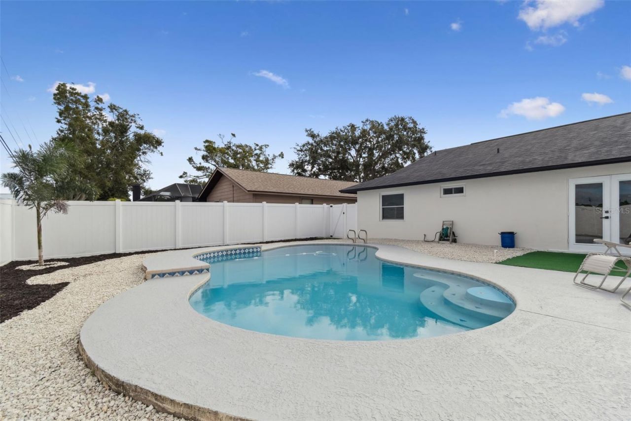 7853 Sundown Drive, Saint Petersburg, FL 33709 Photo