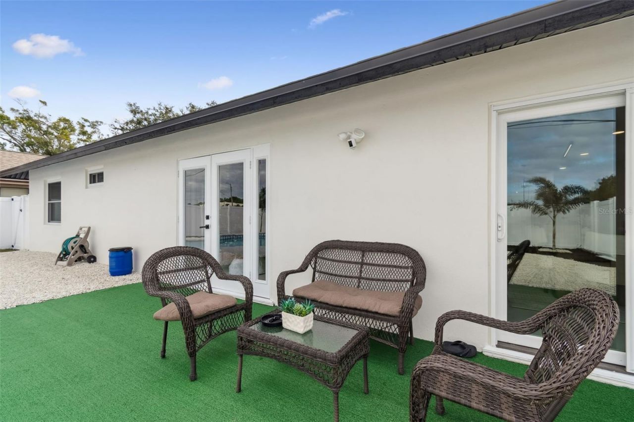 7853 Sundown Drive, Saint Petersburg, FL 33709 Photo