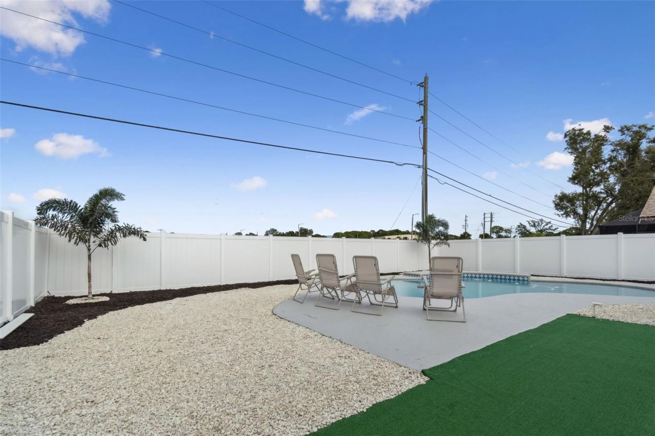 7853 Sundown Drive, Saint Petersburg, FL 33709 Photo