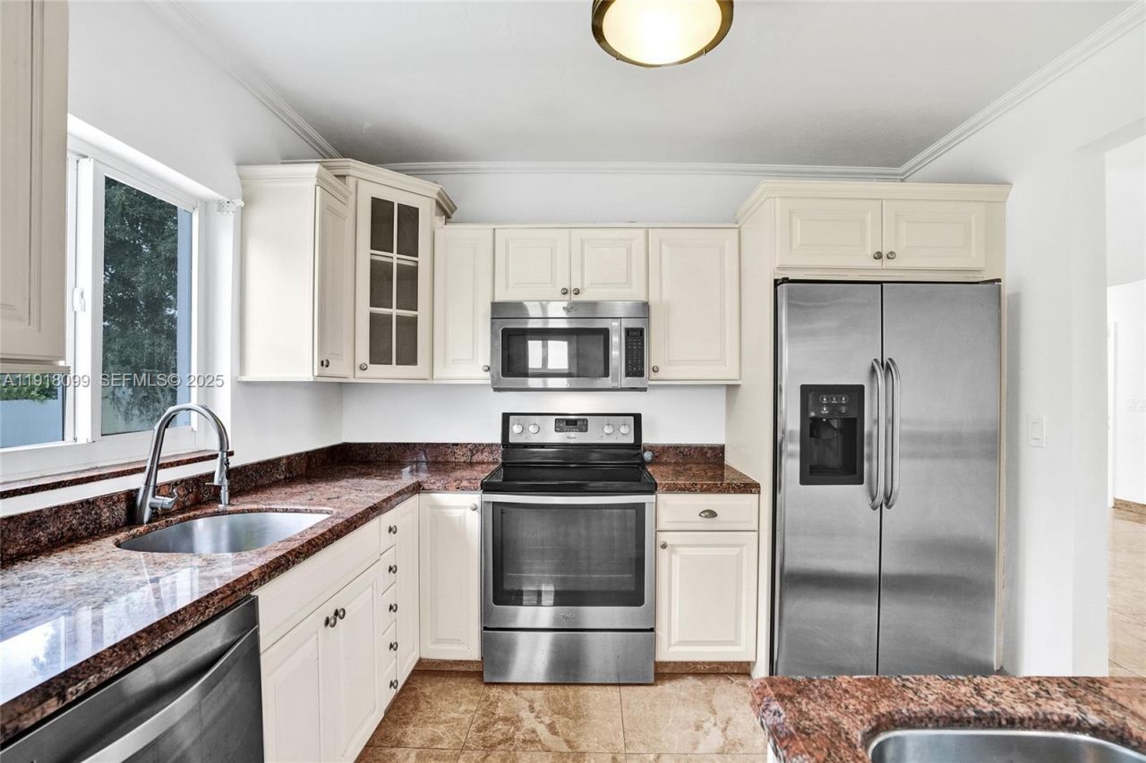 5801 SW 20th St, Miami, FL 33155 Photo