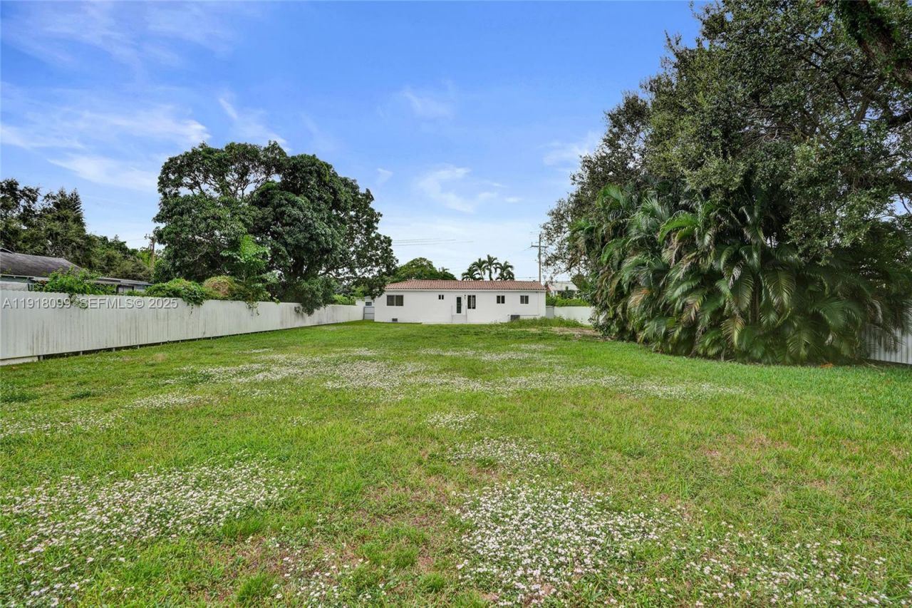 5801 SW 20th St, Miami, FL 33155 Photo