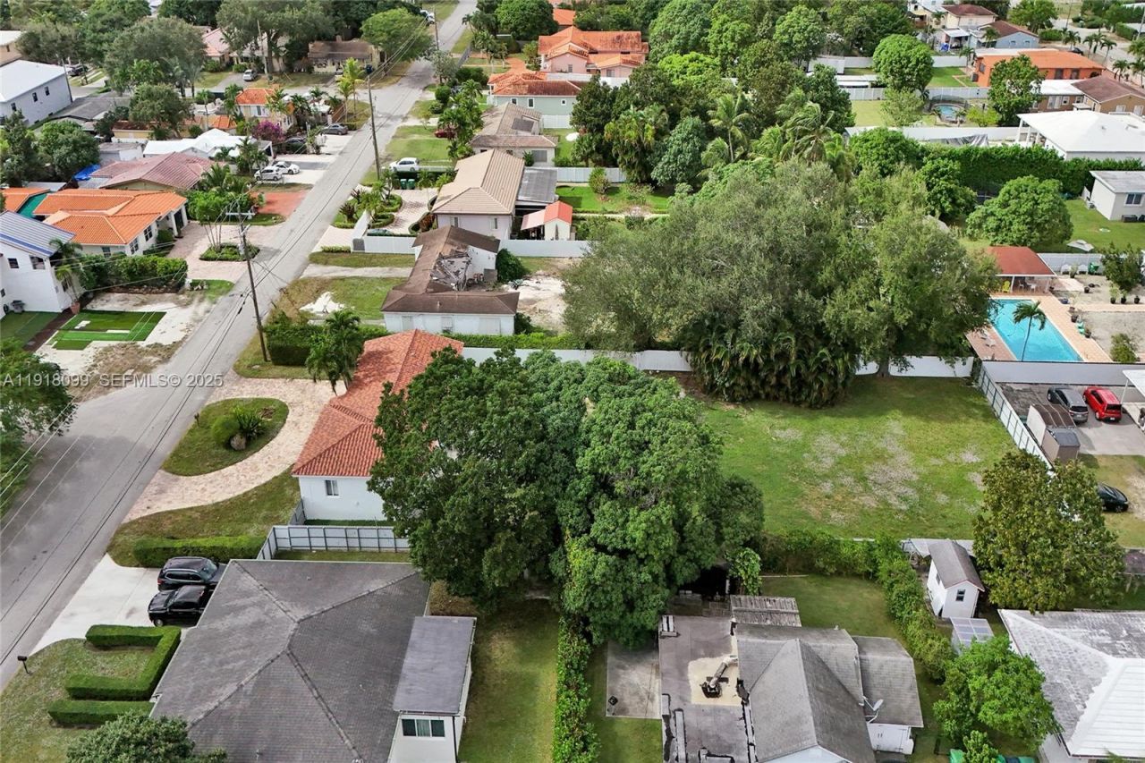 5801 SW 20th St, Miami, FL 33155 Photo