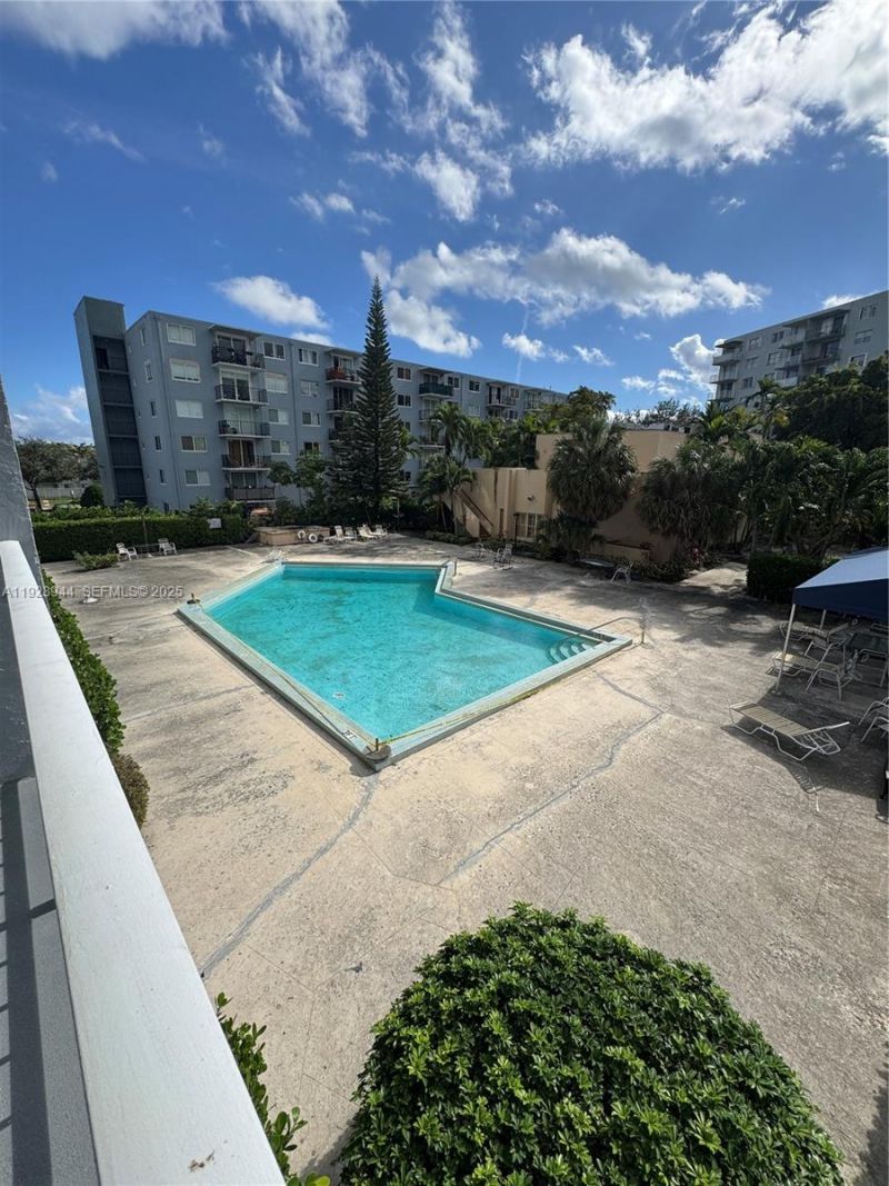 1470 NE 125th Ter, Unit 205, North Miami, FL 33161 Photo