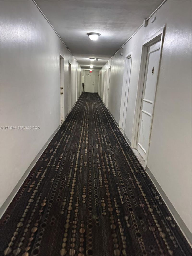 1470 NE 125th Ter, Unit 205, North Miami, FL 33161 Photo