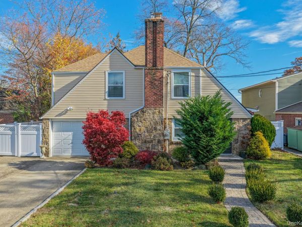 20 Sterling Place, Roosevelt, NY 11575