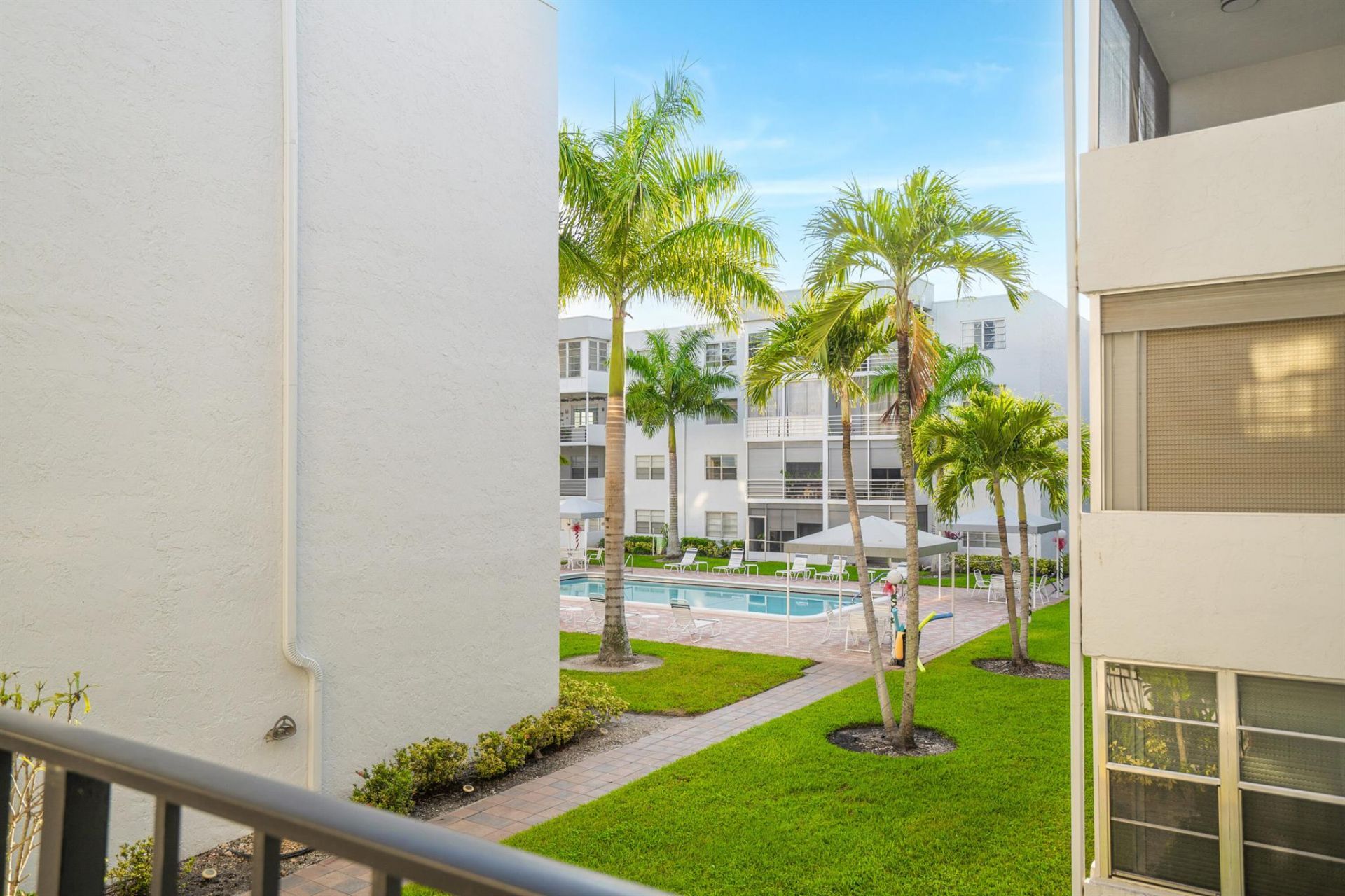 3000 Sunrise Lakes Drive E, Unit 204, Sunrise, FL 33322 Photo