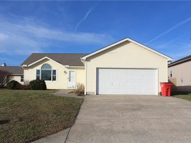 216 S Dalton Drive, Lone Jack, MO 64070