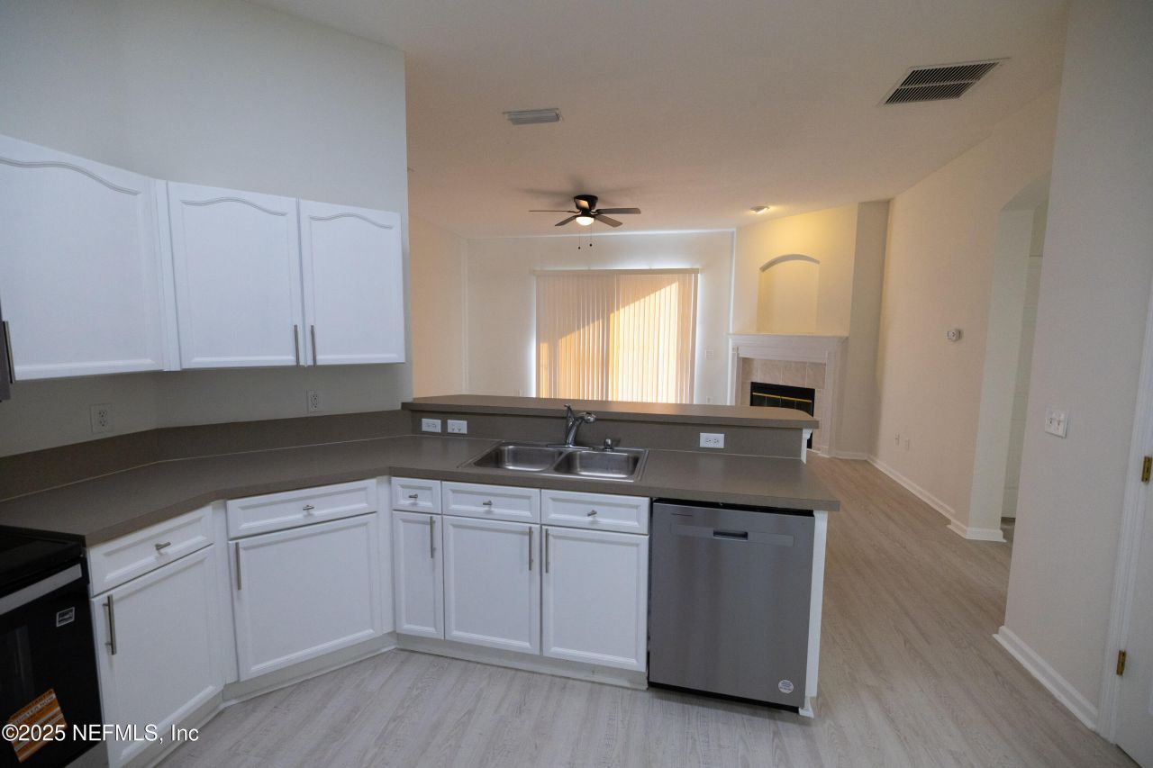 706 Bonaparte Drive, Jacksonville, FL 32218 Photo