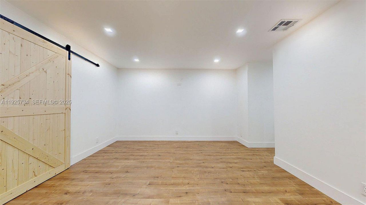 8212 NW 8th Pl, Unit 2, Plantation, FL 33324 Photo