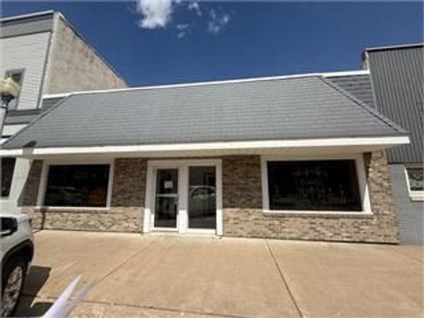 123 & 125 W 4TH STREET, Wilton, IA 52778