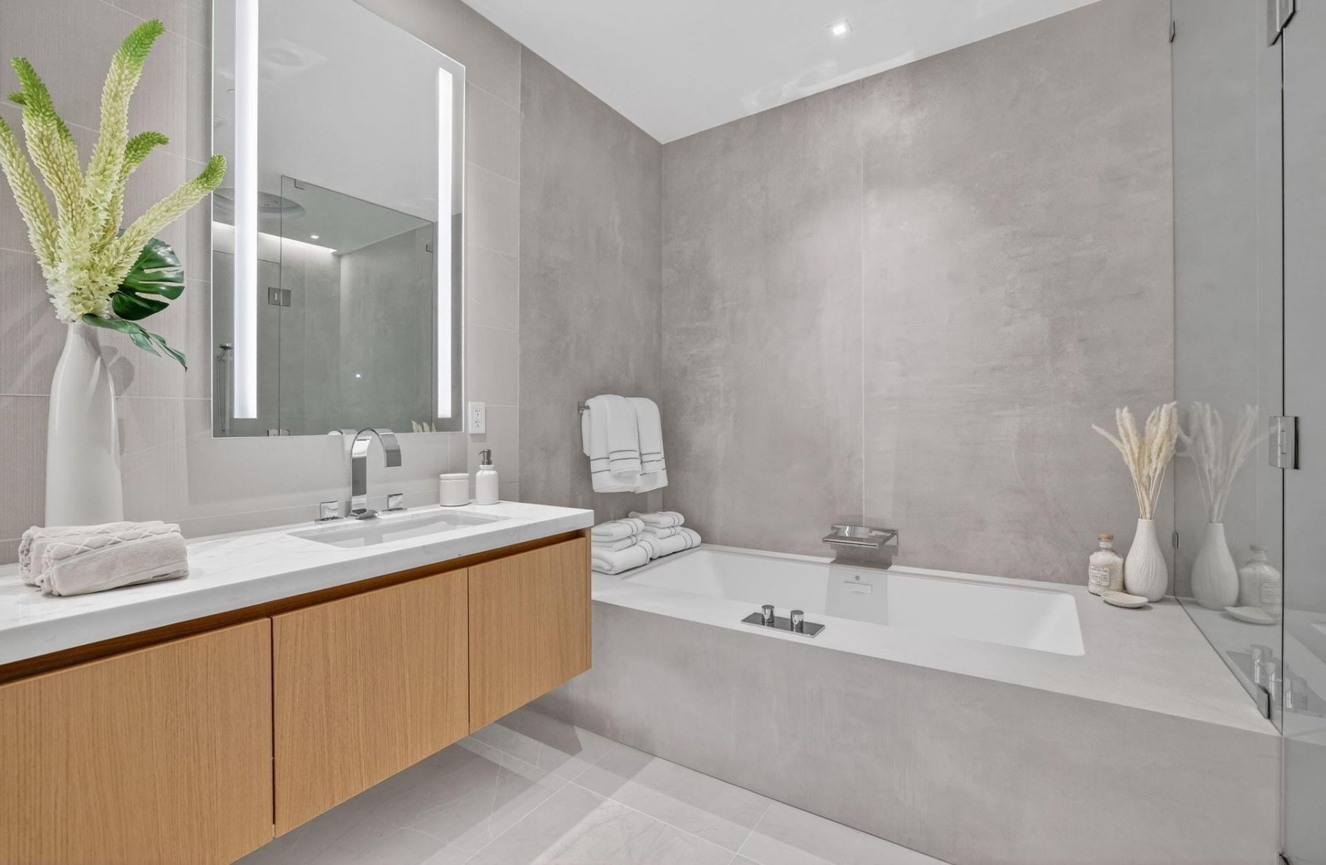 2311 SE 17th Street, Unit 204, Fort Lauderdale, FL 33316 Photo