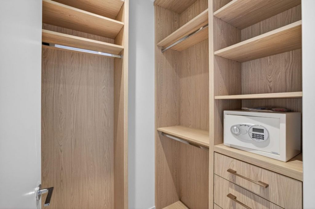 2311 SE 17th Street, Unit 204, Fort Lauderdale, FL 33316 Photo