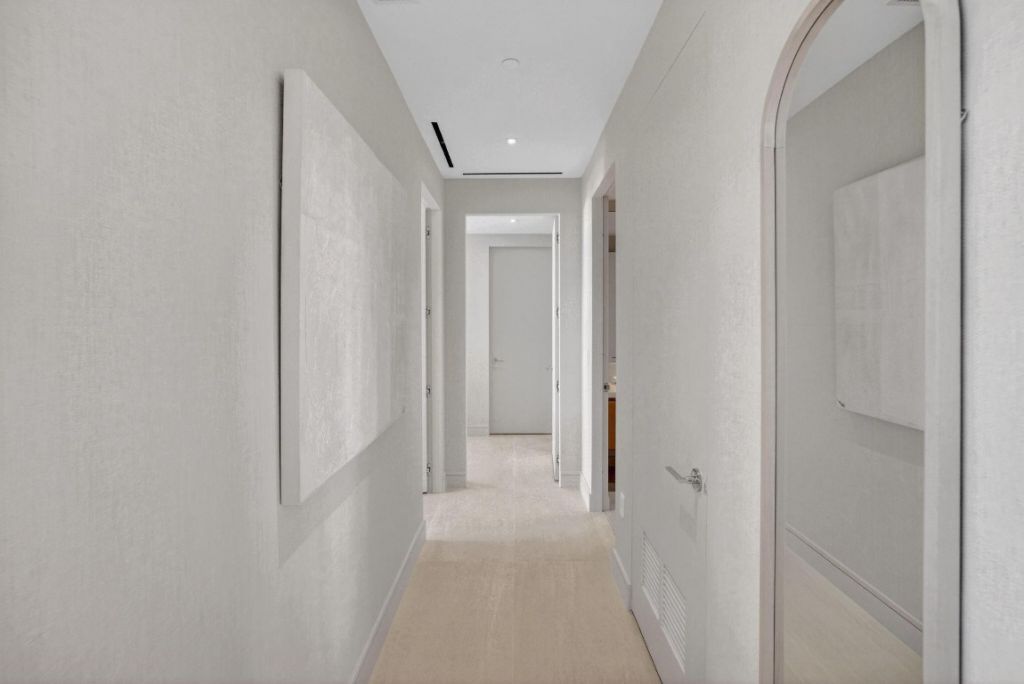 2311 SE 17th Street, Unit 204, Fort Lauderdale, FL 33316 Photo