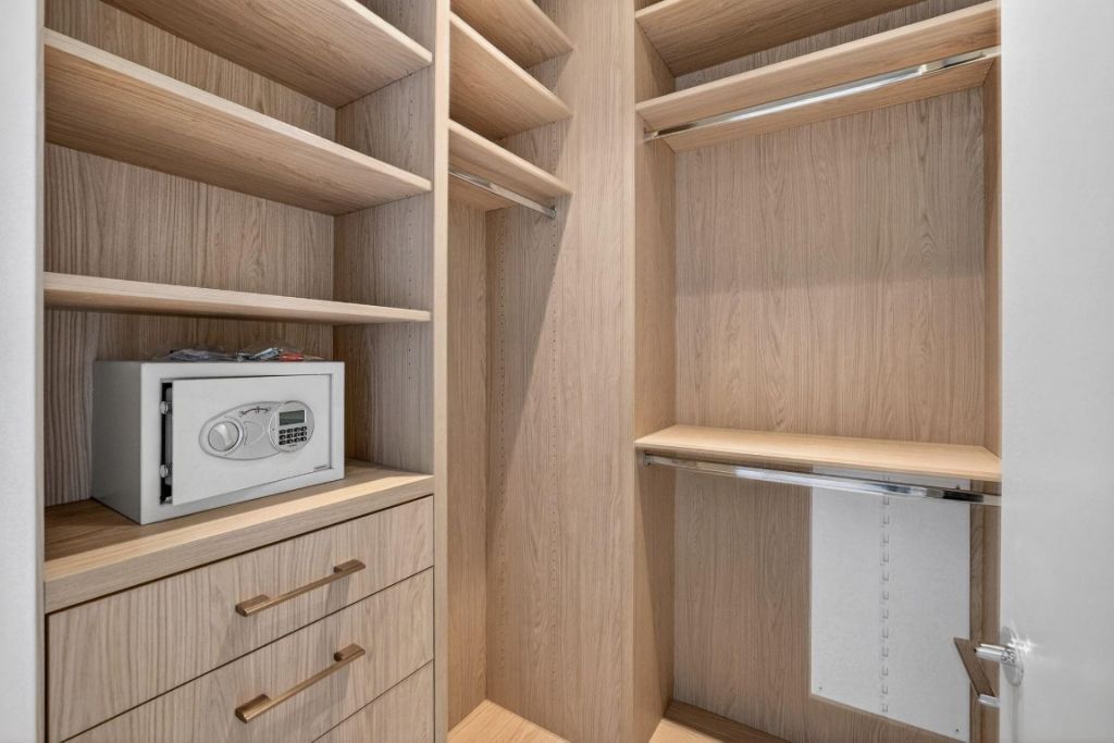 2311 SE 17th Street, Unit 204, Fort Lauderdale, FL 33316 Photo