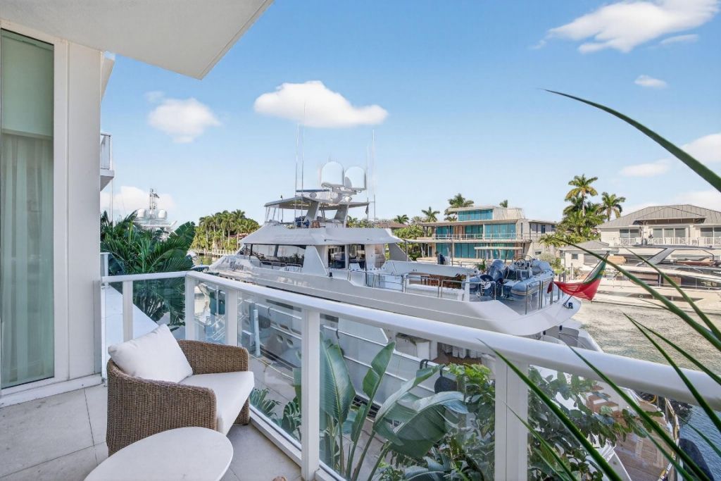 2311 SE 17th Street, Unit 204, Fort Lauderdale, FL 33316 Photo