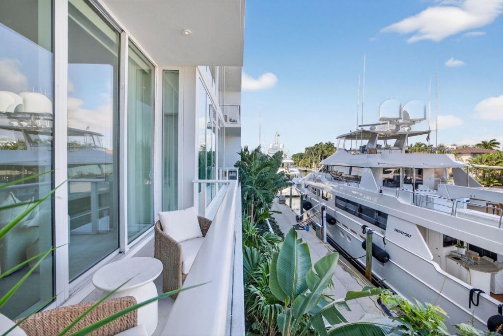 2311 SE 17th Street, Unit 204, Fort Lauderdale, FL 33316 Photo