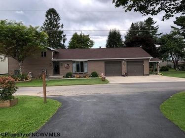 200 Nelson Road, Thomas, WV 26292