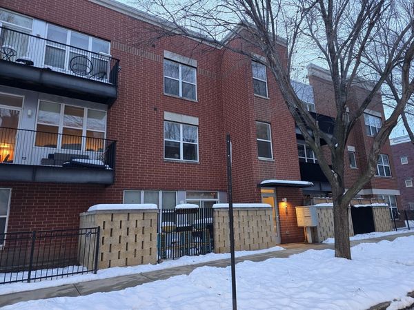 1752 W Maypole Avenue, Unit 201, Chicago, IL 60612