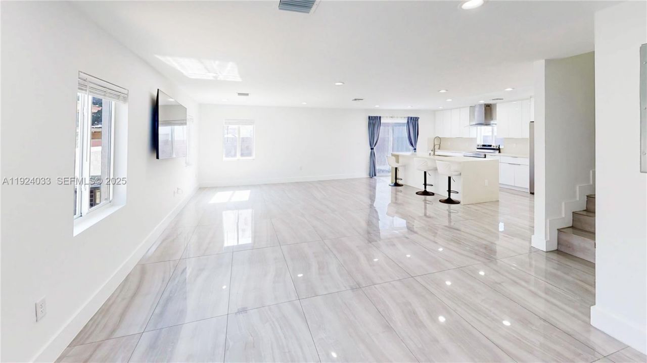 1886 NW 68th St, Miami, FL 33147 Photo