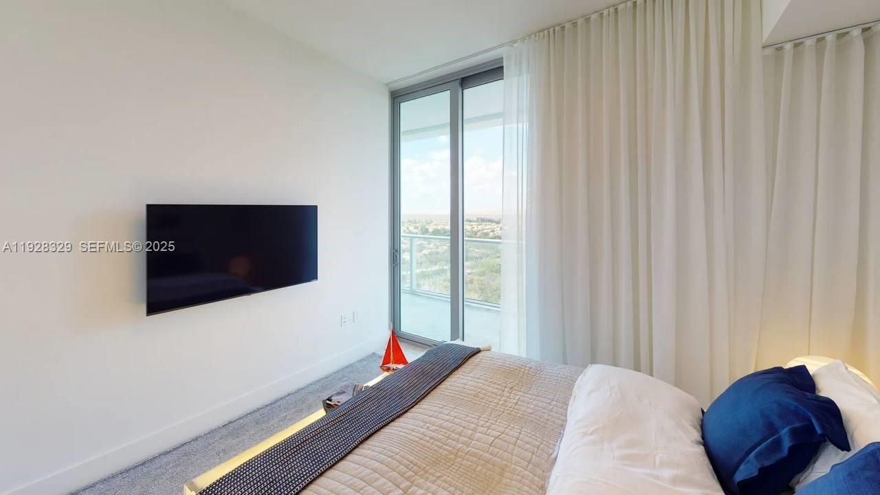 2000 Metropica Way, Unit 1701, Sunrise, FL 33323 Photo