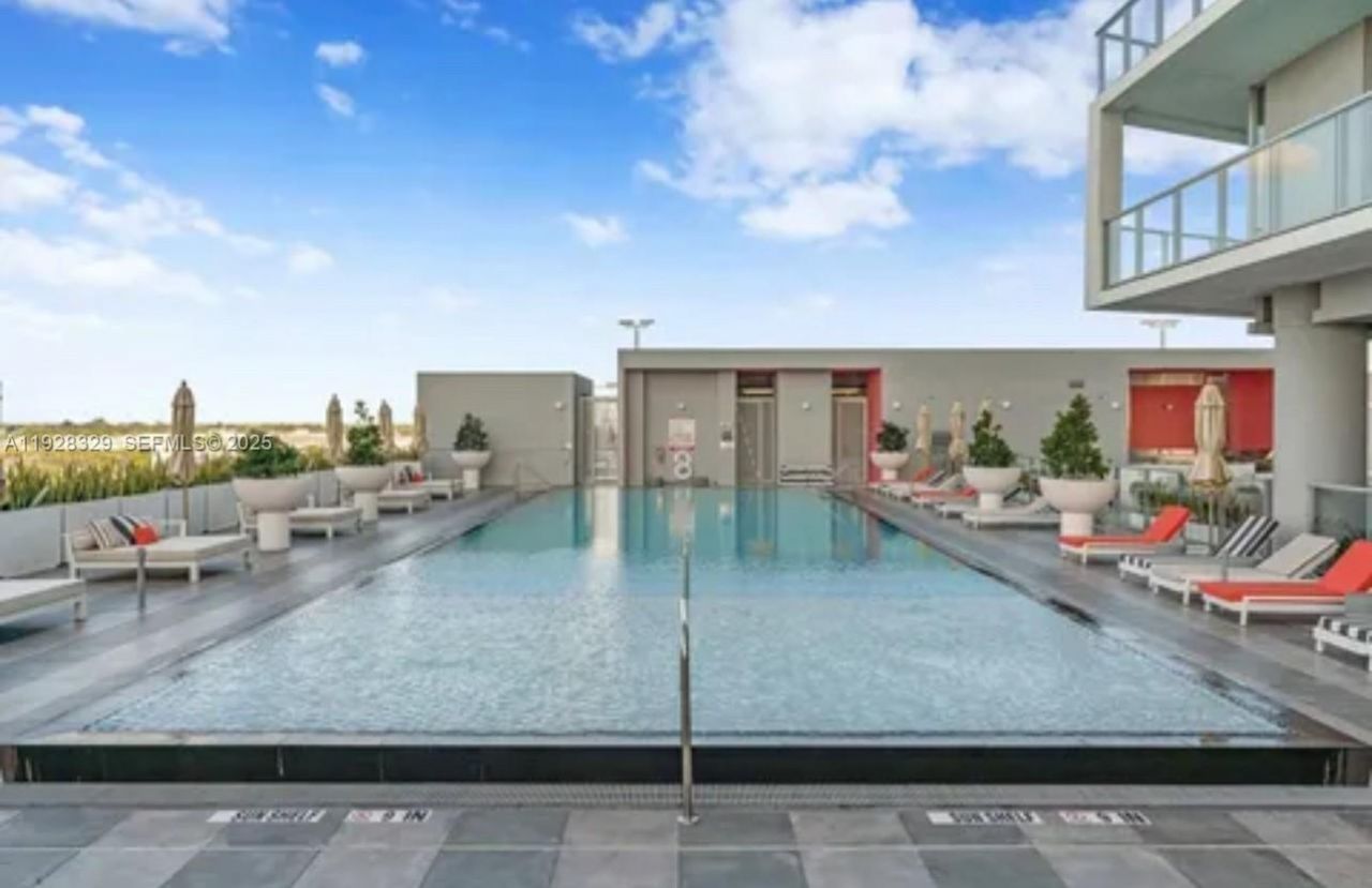 2000 Metropica Way, Unit 1701, Sunrise, FL 33323 Photo